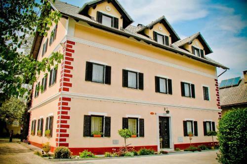 Agroturismo Tourist Farm Tominc