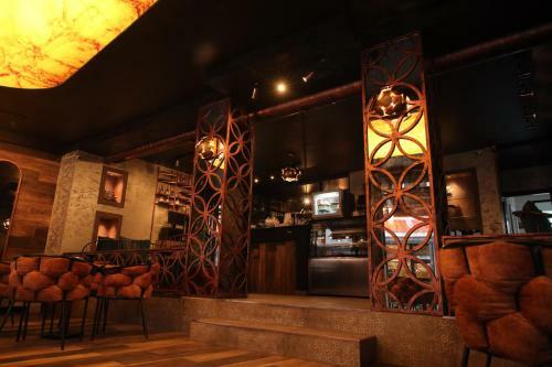 Zambaku I Bardhe Hotel & Bar