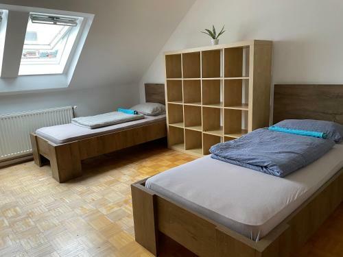 Roseman III - Centraly Located, Old Spacious Apartment