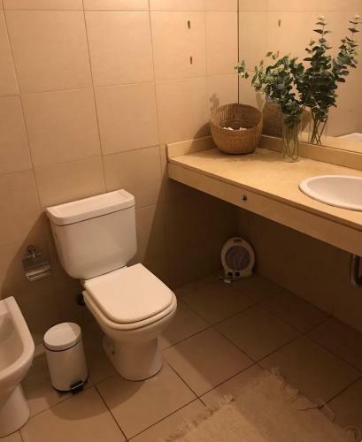 Apartamento Comodo Departamento A 2 Cuadras Del Monumento!