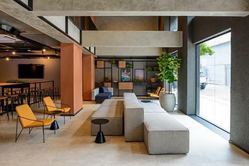 Hotel Ibis Budget Cambori� - Novo!