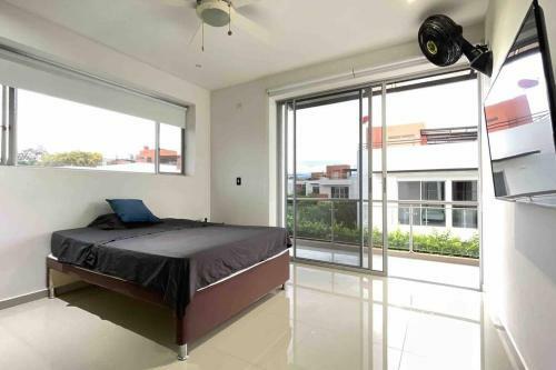 Casa San Isidro Con Elevador Ideal Para La 3 Edad