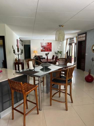 Villa Maison De Charme : Coin De Paradis - 250m2