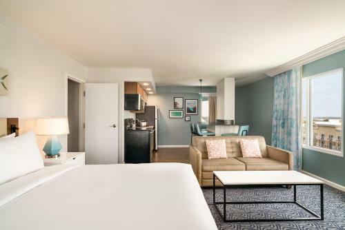 Hotel Quality Inn & Suites Beachfront