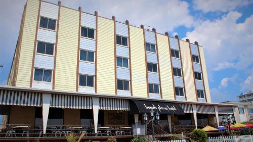 Beach Plaza Hotel