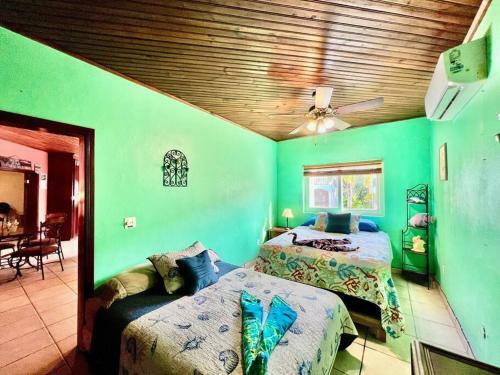 Apartamento Hermit Crab Villa 3b @sunset Villas, West End.