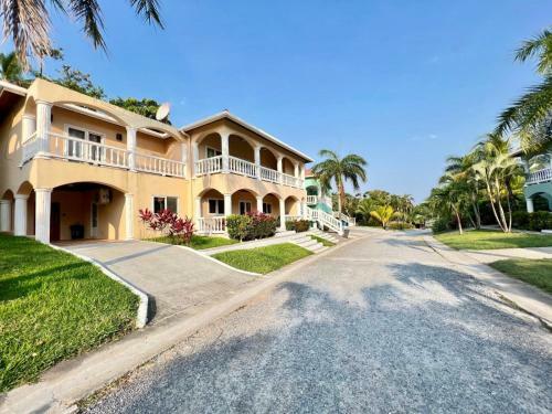 Apartamento Hermit Crab Villa 3b @sunset Villas, West End.