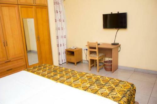 Hotel Jayliz Lodge Adenta,accra