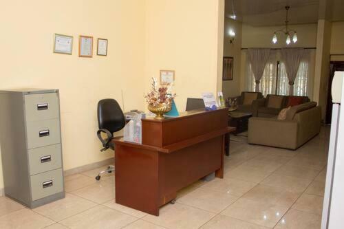 Hotel Jayliz Lodge Adenta,accra