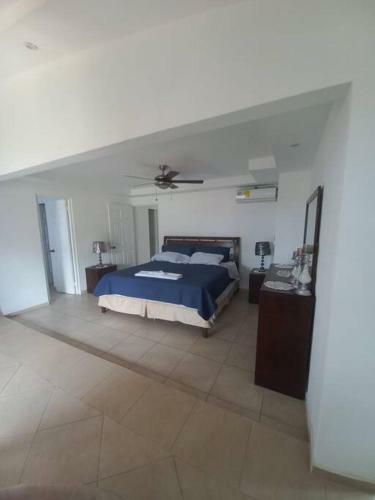 Beautiful 4 Bedroom House With Pool!