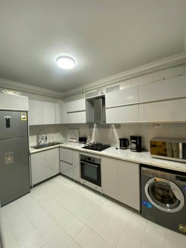 Luxury 3 Bedroom Apartment With A Great Seaview