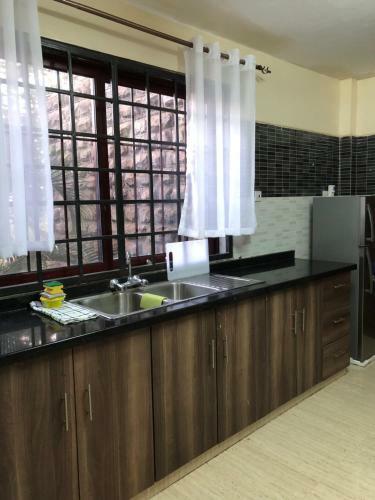 Apartamento 3-br Mansionette Victoria Gardens