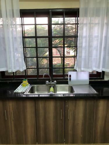 Apartamento 3-br Mansionette Victoria Gardens