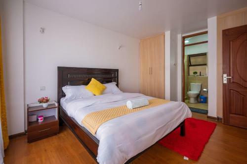 Bed & Breakfast Cytonn Apartments In Ruaka