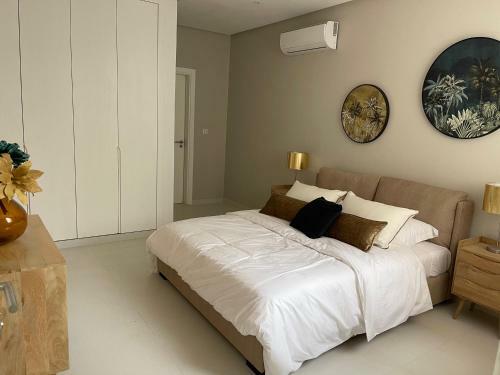 Prestigious 3 Bed Apartment In A Residential Area