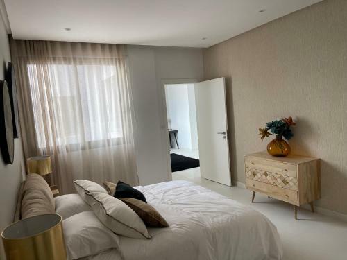 Prestigious 3 Bed Apartment In A Residential Area
