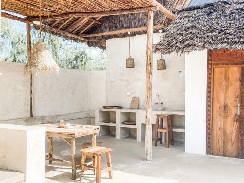 Villa Nakupenda With Pool And Ocean View