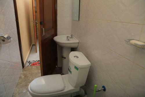 Apartamento Deluxe Two Bed Room Flat In Muyenga Area Kampala