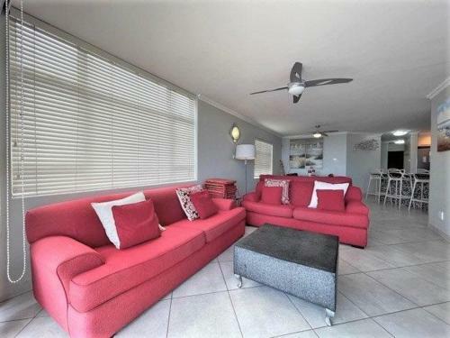 Beachfront @ Driftwood 6 Luxury Family Apartment
