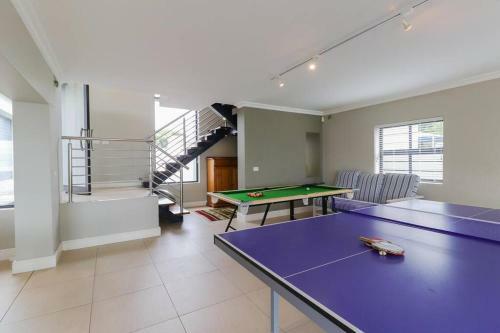 Villa 72 On Vyfer - Family Friendly Whale Watching