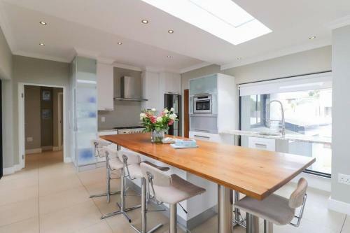 Villa 72 On Vyfer - Family Friendly Whale Watching
