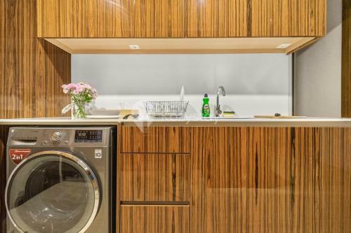 M-aple By Kozystay - 2br Apartment In Kuningan