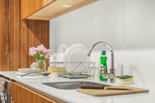 M-aple By Kozystay - 2br Apartment In Kuningan