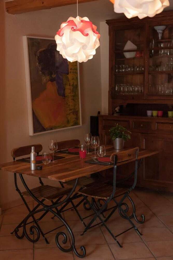 Hotel Le Bonheur Dans Le Pr�