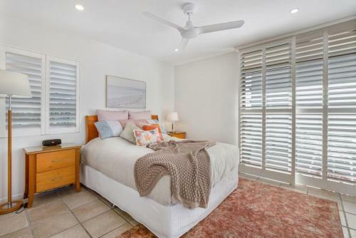 Apartamento Homely 2 Br Apt At Coolum Beach W Pool