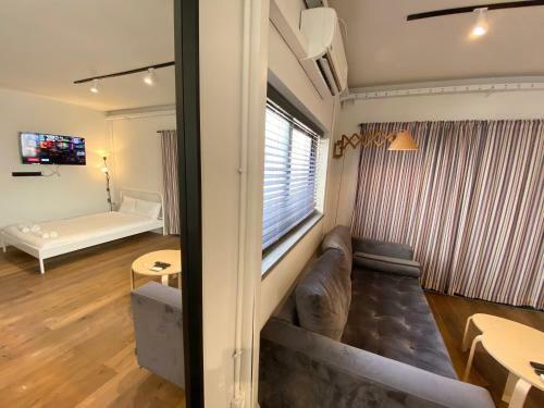 Allenby 14 - By Beach Apartments Tlv