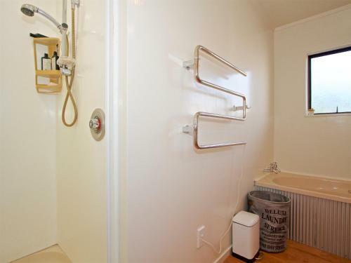 Koura Lodge - Turangi Holiday Home