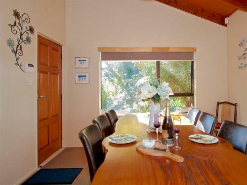 Koura Lodge - Turangi Holiday Home