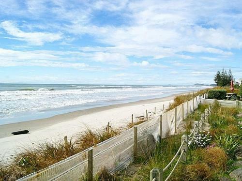 Beach Galore - Waihi Beach Holiday Home