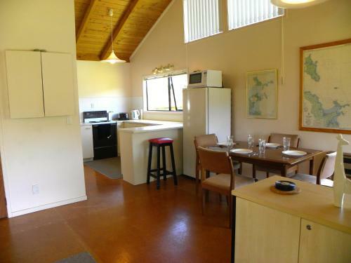 Fun At Wharekaho - Simpsons Beach Holiday Home