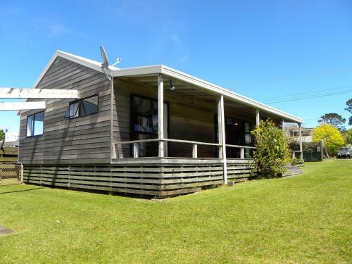 Fun At Wharekaho - Simpsons Beach Holiday Home