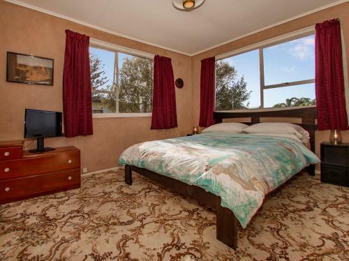 Casa Caramba - Whitianga Holiday Home