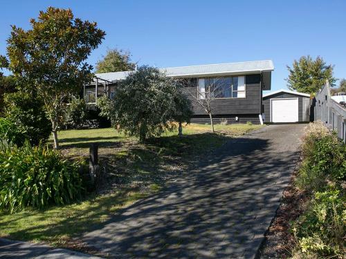 Cute On Kew - Taupo Holiday Home