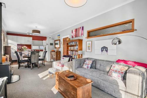 Silkwood Cottage - Richmond Holiday Home