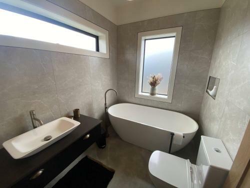 Black Stilt Retreat, Stunning Luxury Property