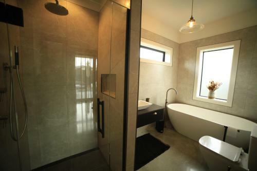 Black Stilt Retreat, Stunning Luxury Property
