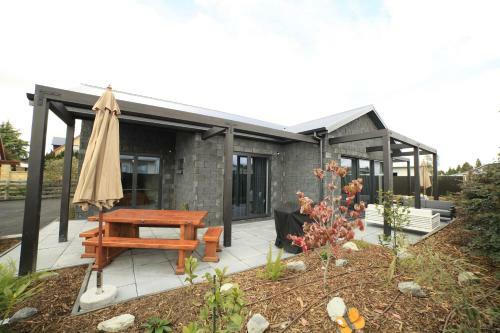 Black Stilt Retreat, Stunning Luxury Property