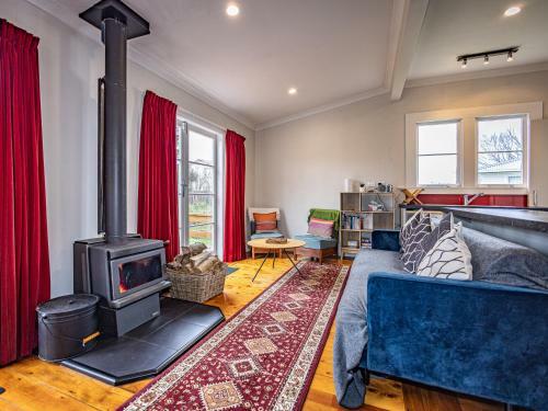 Old Railway Cottage - Ohakune Holiday Home