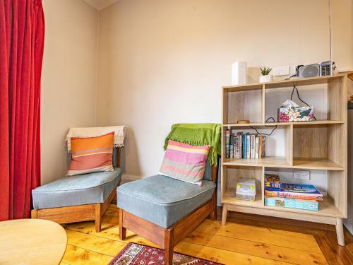 Old Railway Cottage - Ohakune Holiday Home