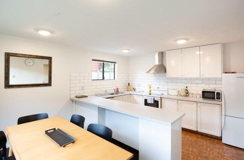 Town Centre House. Perfect For Families And Groups