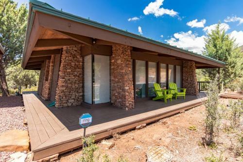 Glass House Elk Rim Pine Cabin