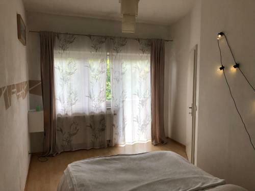 Haus Mit Garten