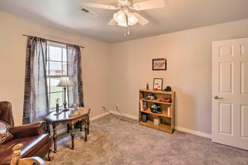 Convenient Centerton Retreat With Deck And Yard!