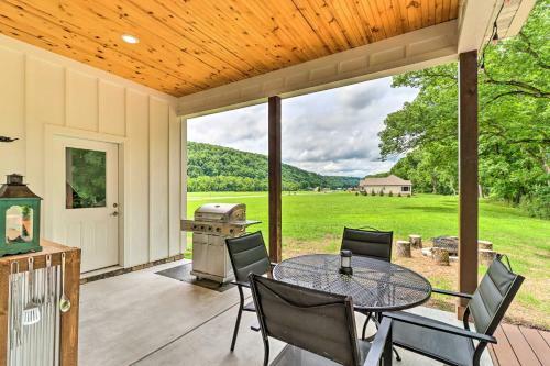 River-view Flippin Escape With Fire Pit And Grill