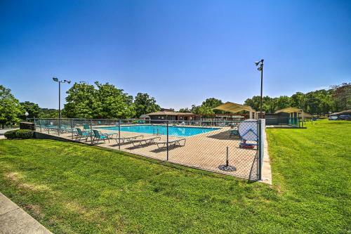 Stunning Bella Vista Retreat With Lake Access!