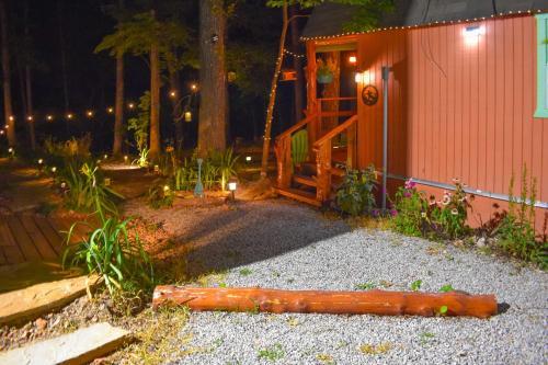 Eureka Springs Cabin Gas Grill And Lake Access